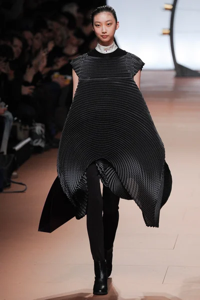 Look 5